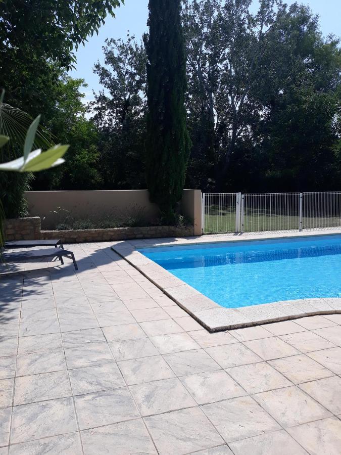 Le Mas Des Vergers Salon-de-Provence Oda fotoğraf
