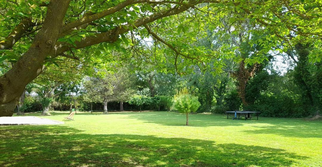 Le Mas Des Vergers Salon-de-Provence Dış mekan fotoğraf